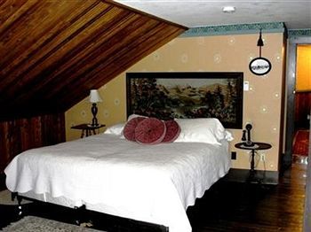 อลาสกา เฮอริเทจ เฮาส์ เบด แอนด์ เบรคฟาสต์ Hotel แฟร์แบงค์ส ภายนอก รูปภาพ
